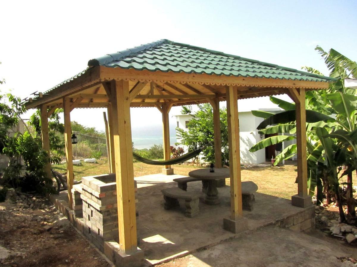 Sunshine Lodge: Your Away From Holiday home Montego Bay
