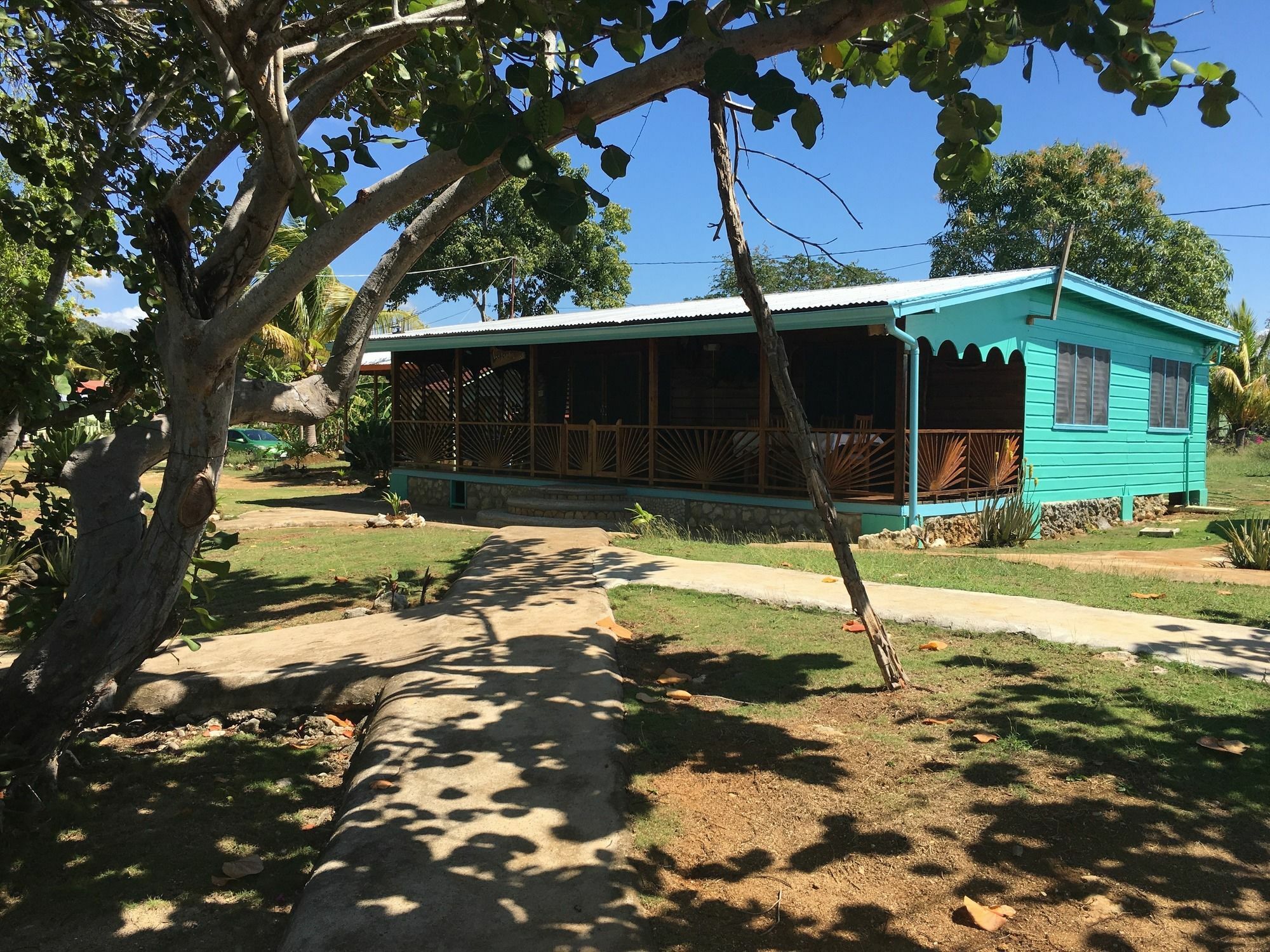 Little Bay Cabins Parque de vacaciones 2*