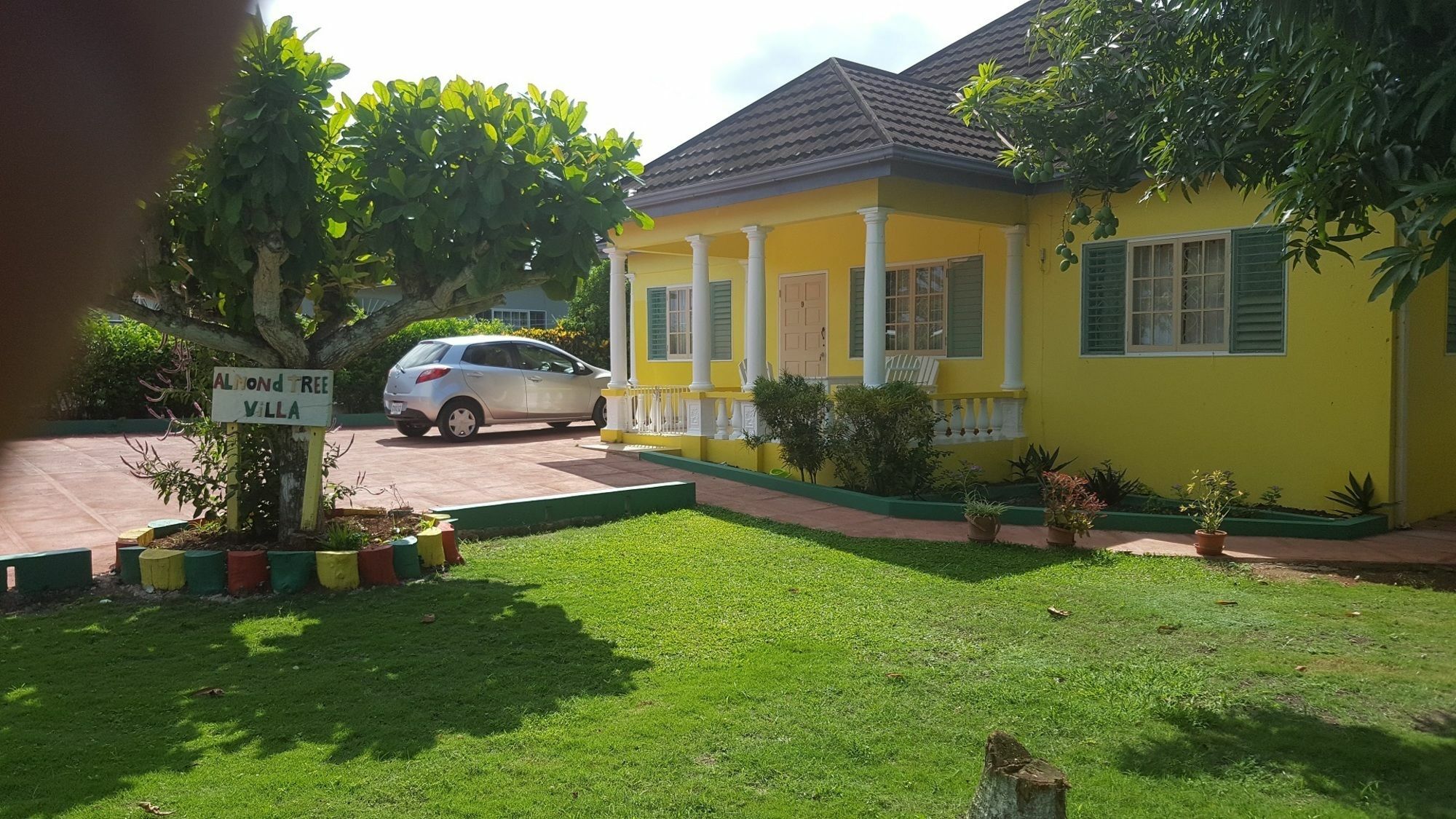 Almond Tree Villa Ocho Ríos