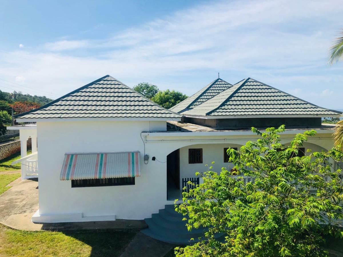 Pensión Zuri Enterprise Negril