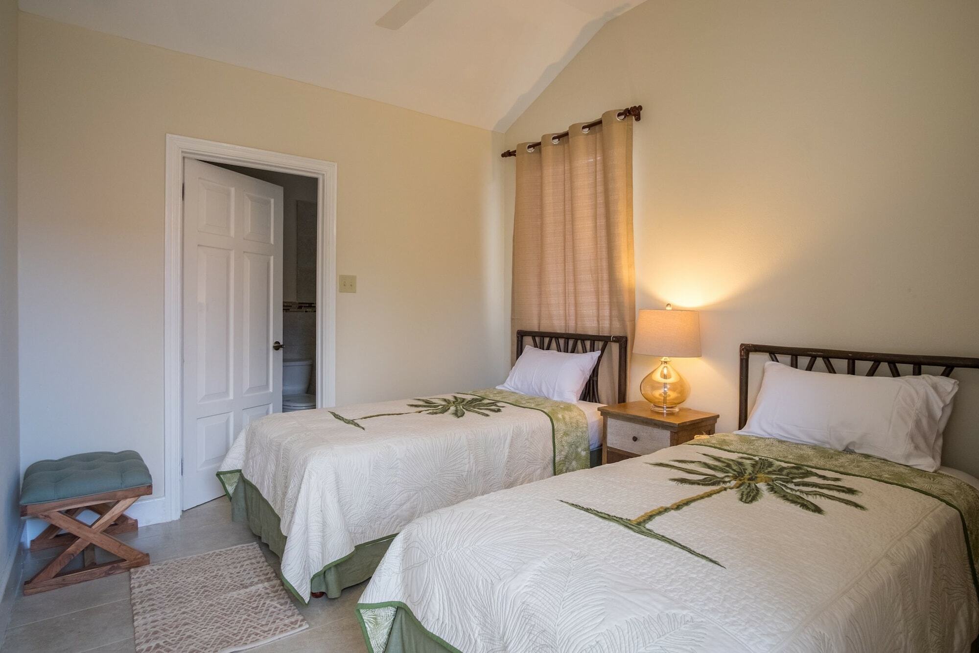 Villa Sunspot