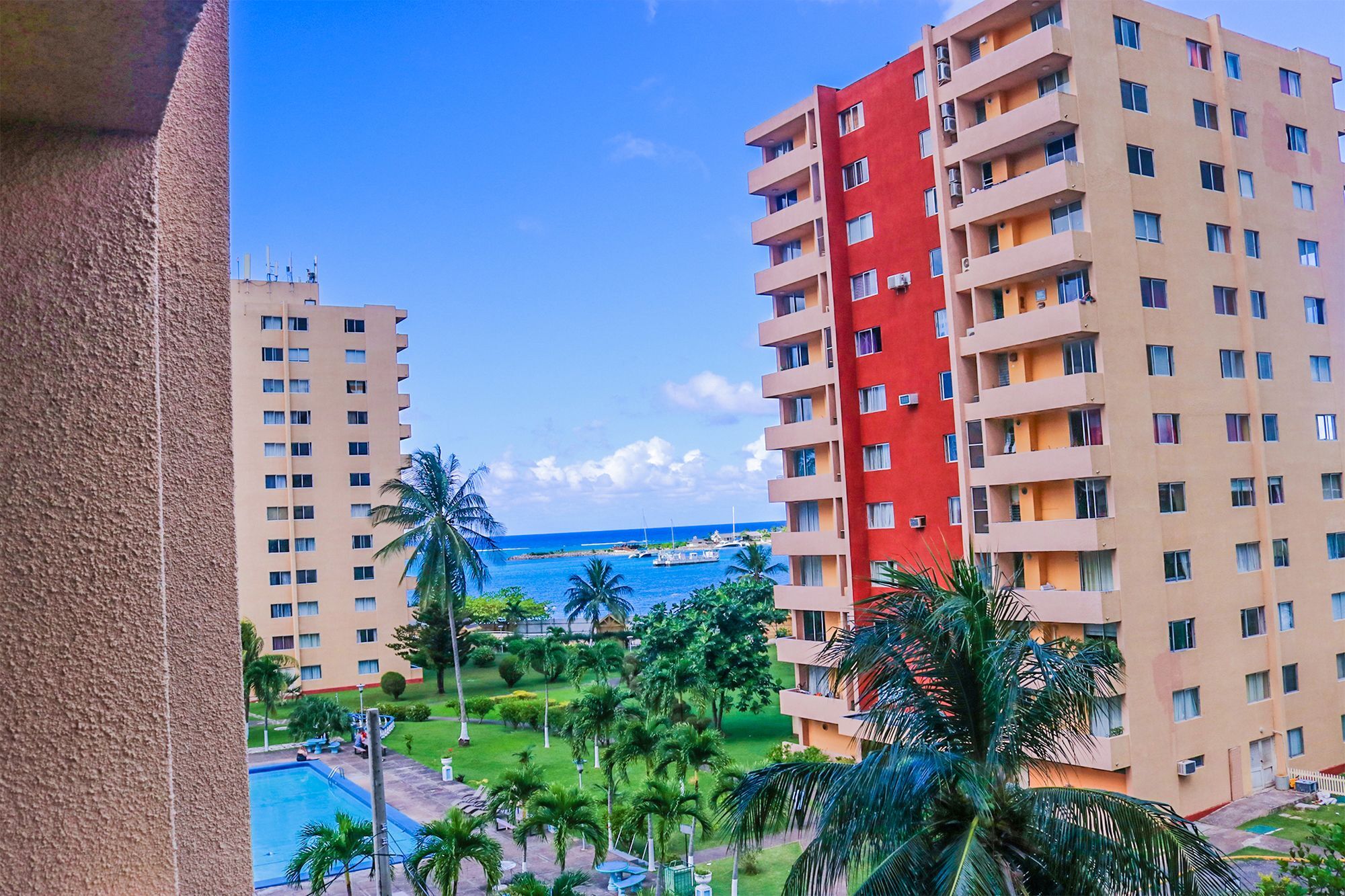 Sundreamer @ Turtle Towers Ocho Rios