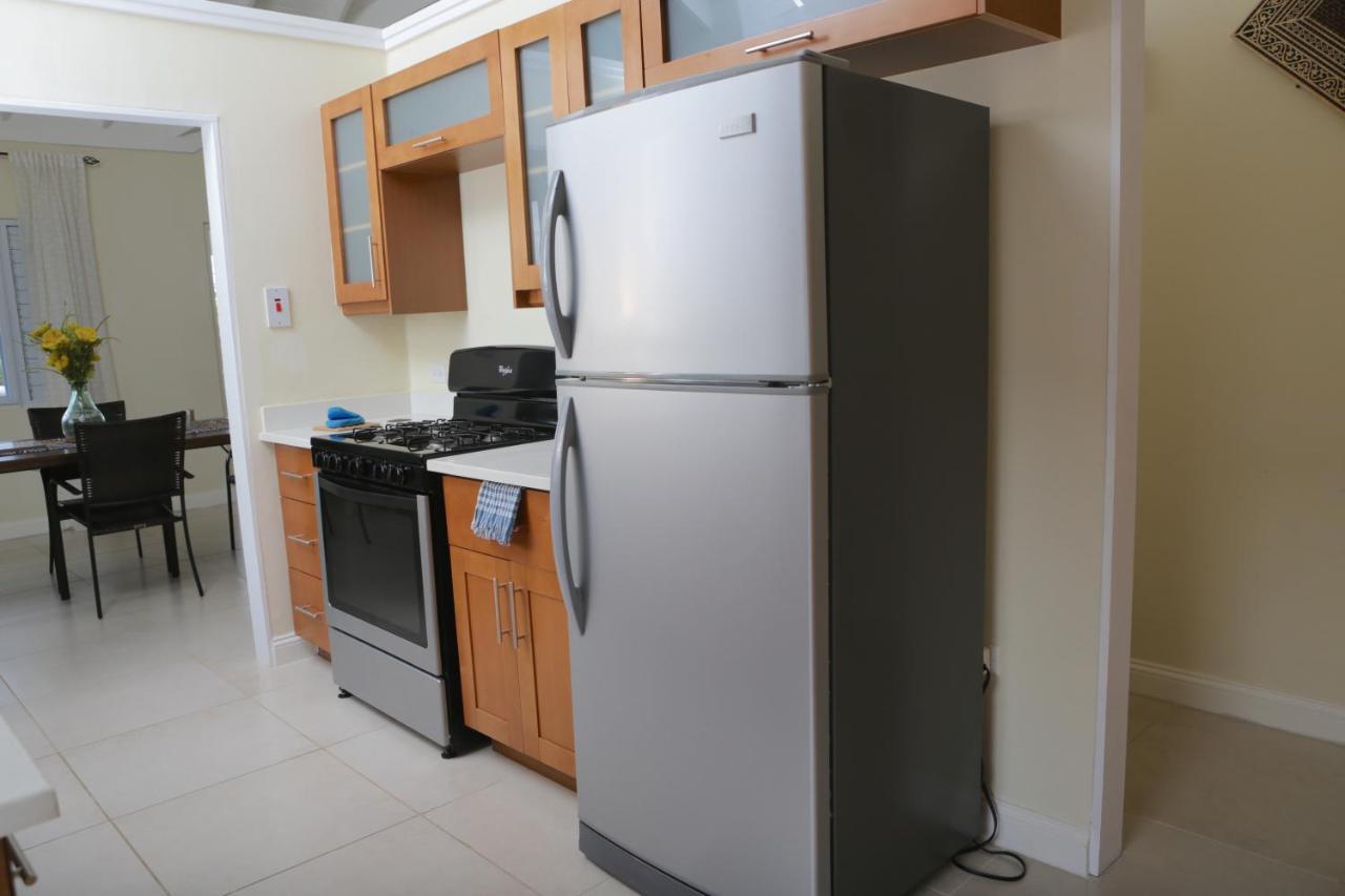 - Heroes Villa, Ac, Security, Access To Pool, Playground & Private - Welcome Breakfast Basket * Richmond