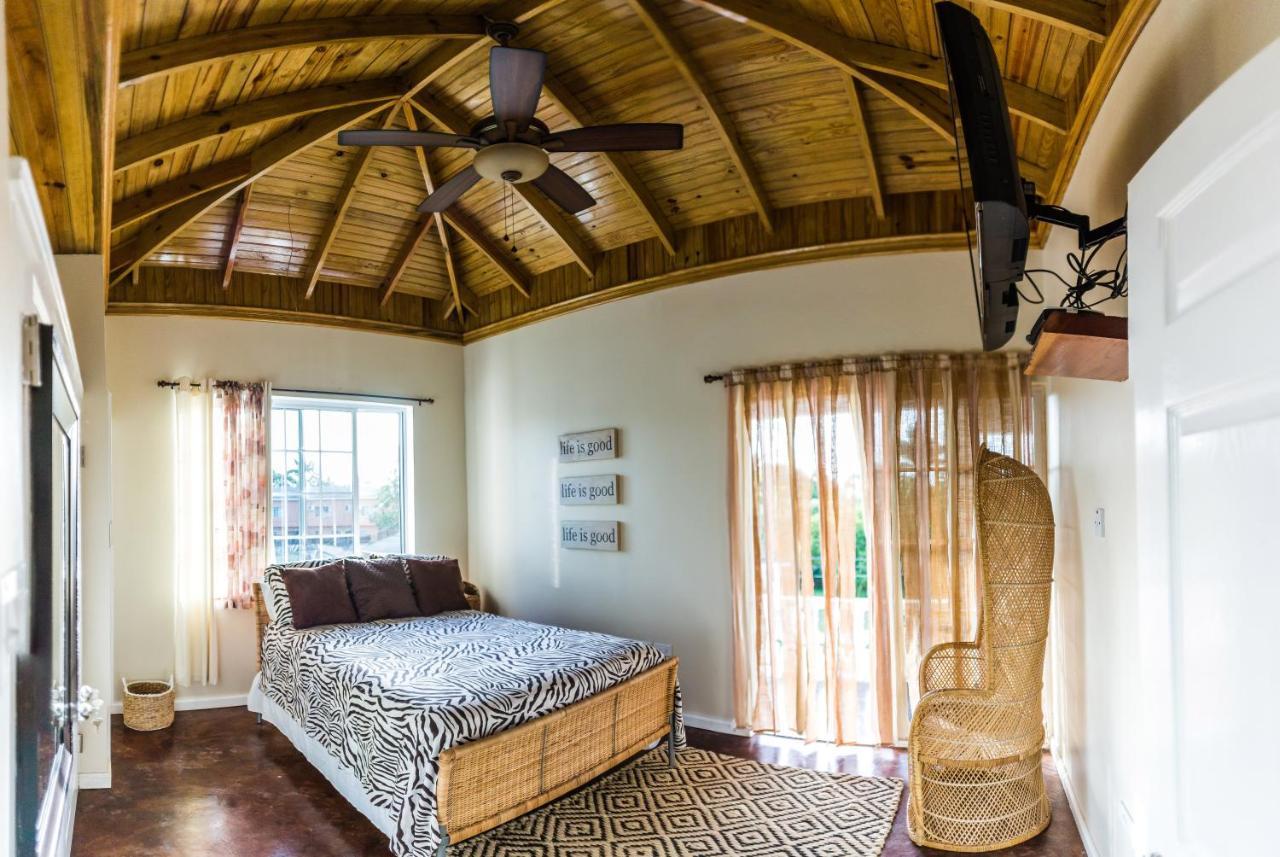 Blue Paloma Bed and breakfast