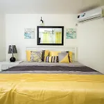 Sandcastles Resort 1 bed 24 hours Wi Fi Best Location in Ocho Rios sleeps 2