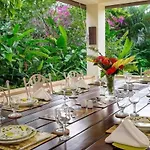Coral Cove- Beachfront 5Bedroom Villa With Private Pool