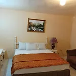Port Of Call Hotel