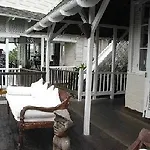 Hotel Strawberry Hill & Spa