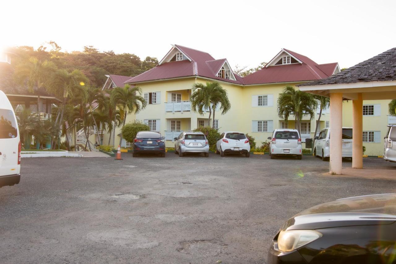 E 20 Mystic Ridge Apartment Ocho Rios