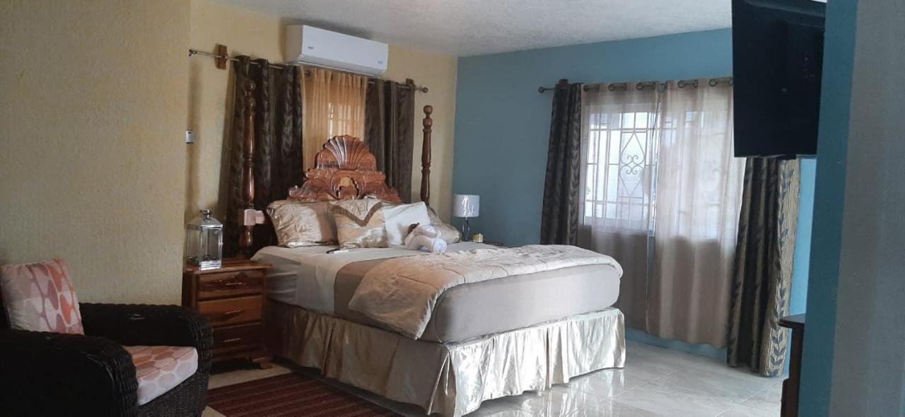 Hill View Vacational Bed & Breakfast *