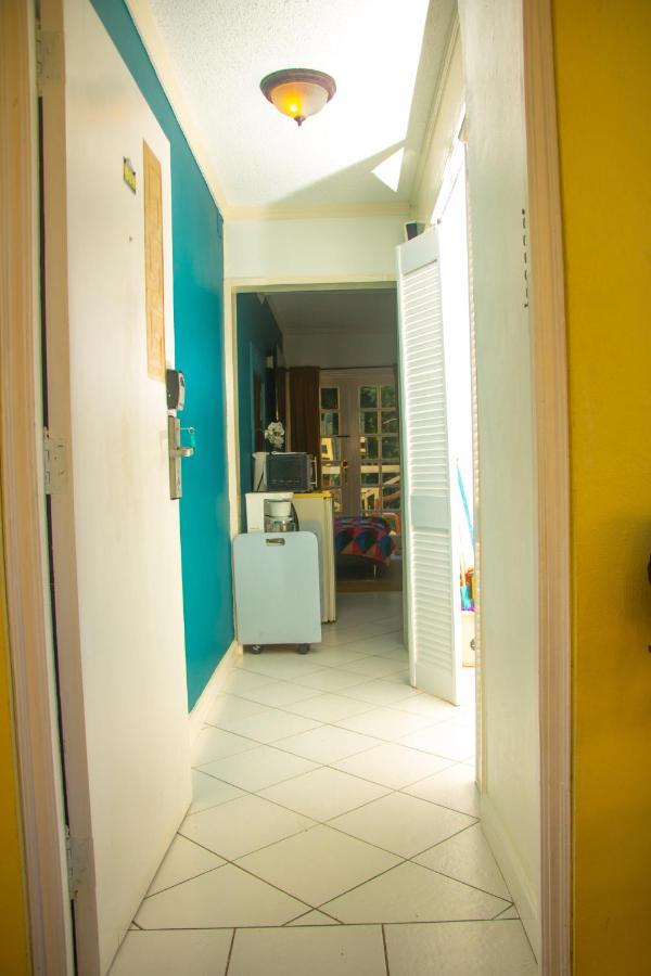 E 20 Mystic Ridge Apartment *