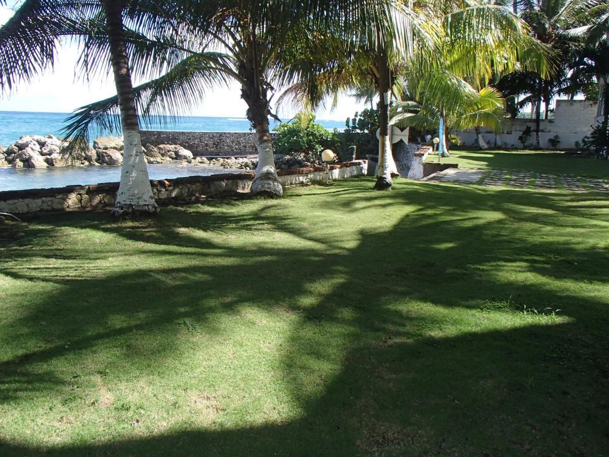 Chrisanns Apartahotel 2*