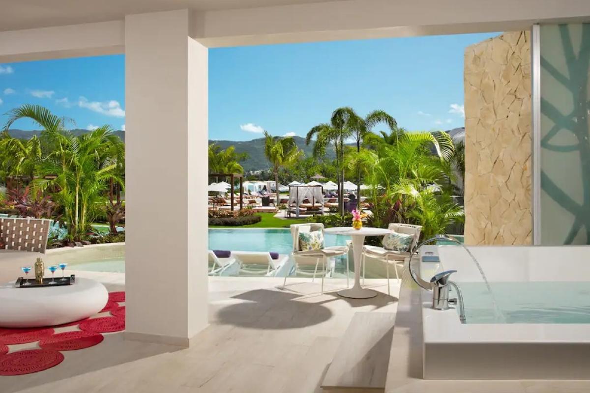 Breathless (adults Only) Resort 5*