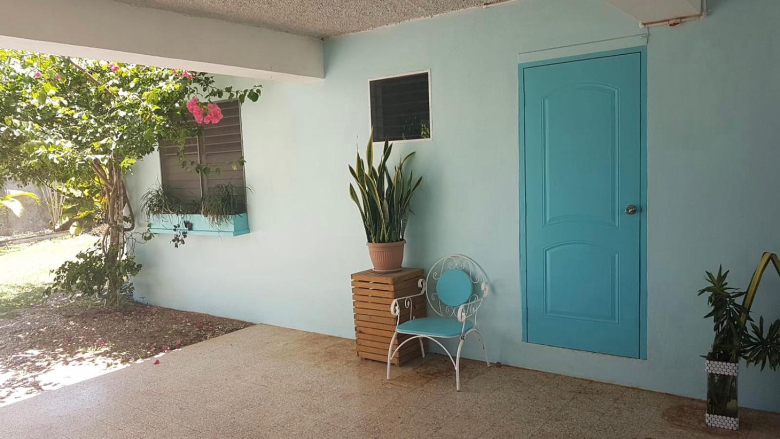 Ancella'S Garden Apartment-Beach-5Min Drive, 1 Hr Montego Bay, 25 Mins Ocho Rios, Continental Breakfast *