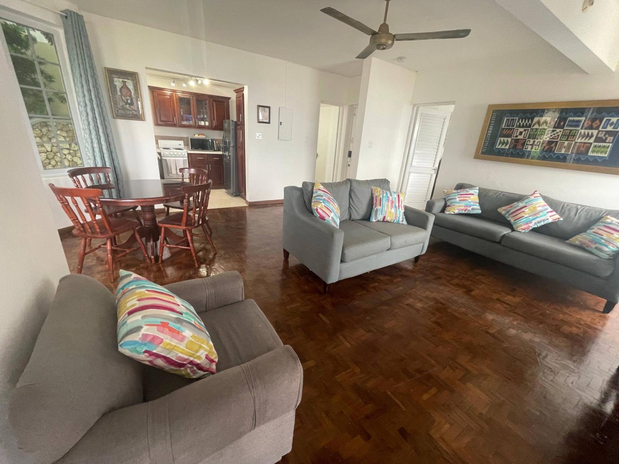 Apartamento Oceanbreeze Jamaica Penthouse, 7-minute Walk To Ocho Ríos
