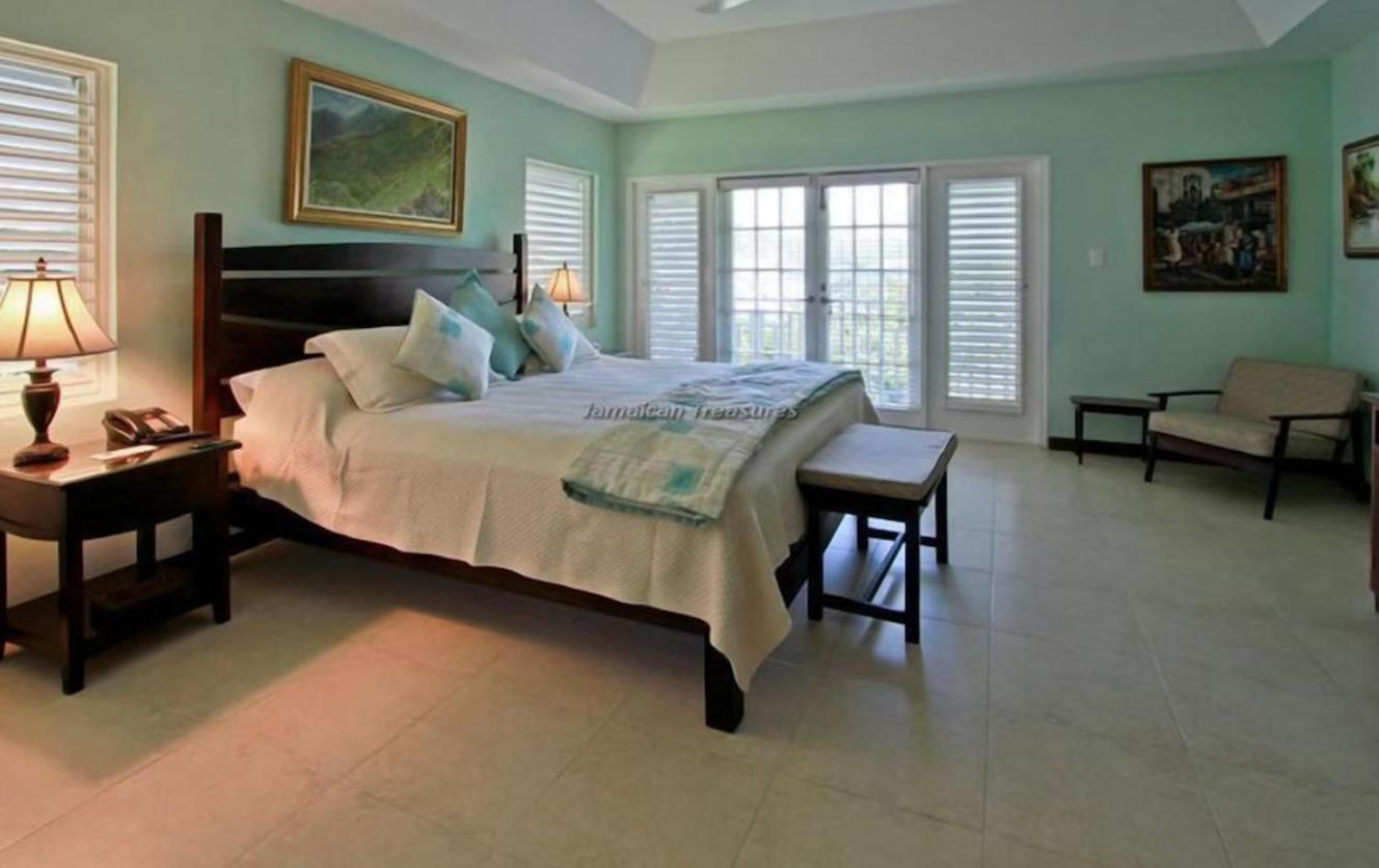 Coral Cove- Beachfront 5bedroom With Private Pool Apartment Discovery Bay