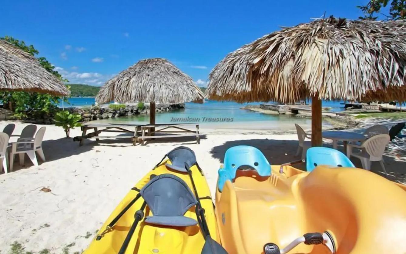 Coral Cove- Beachfront 5bedroom With Private Pool *