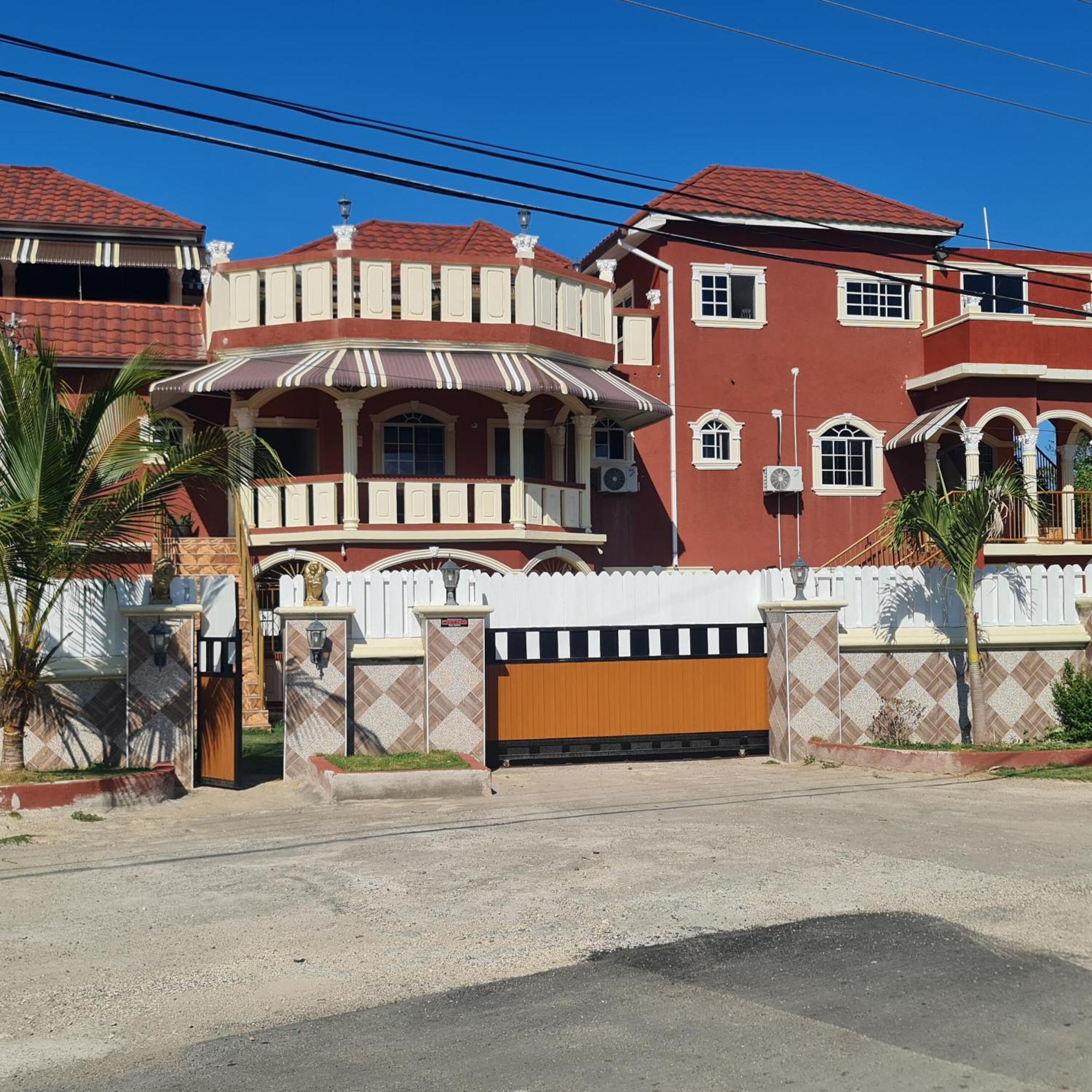 Guest house Paradise Place Grande Twin Beds *