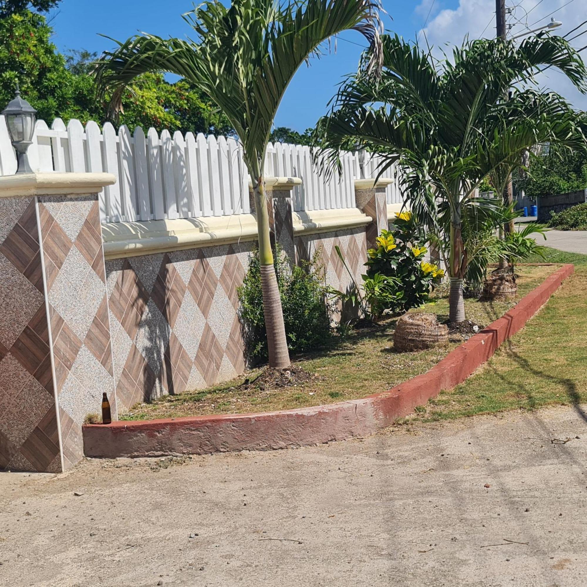 Paradise Place Grande Twin Beds Guest house