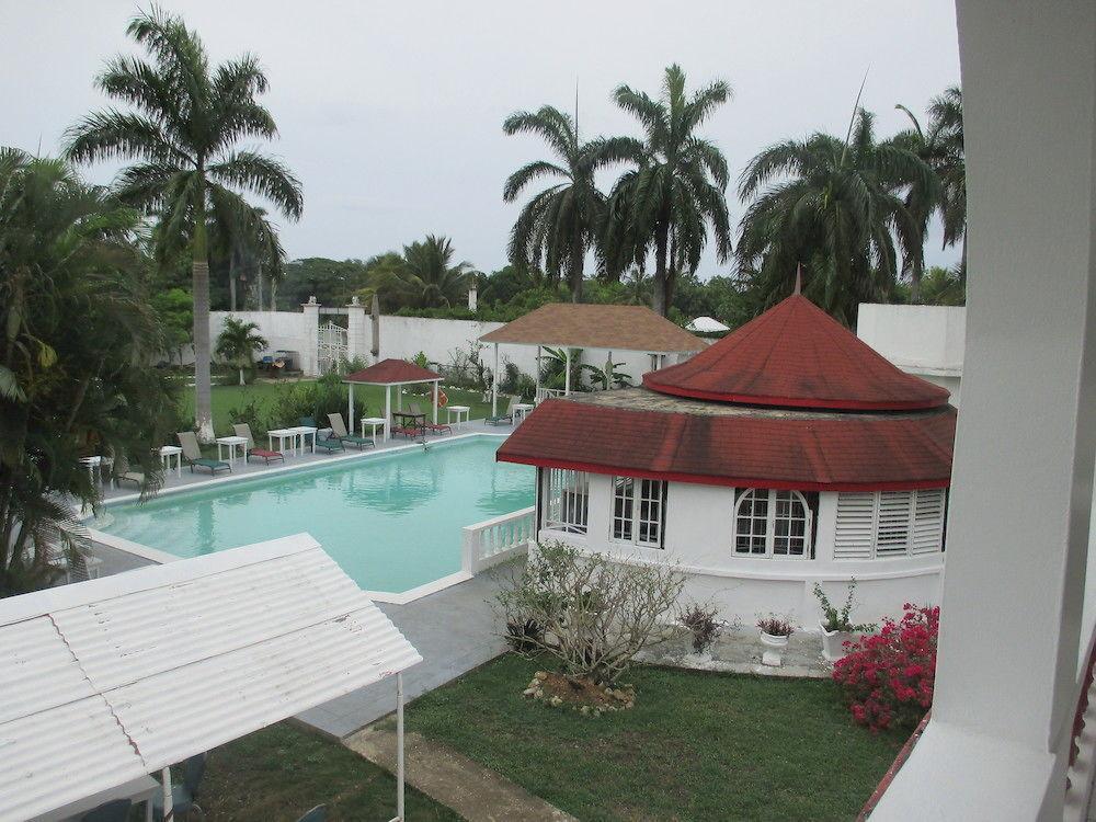 Executive Mammee Bay Hotel 3*