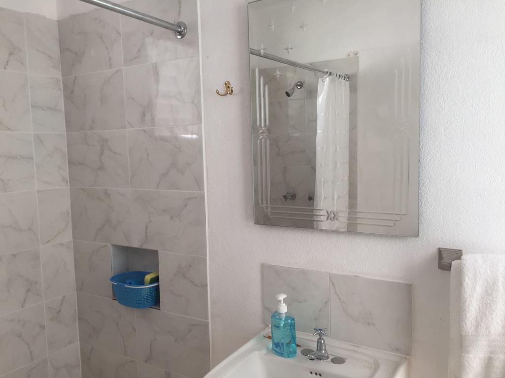 Ancella'S Garden Apartment-Beach-5Min Drive, 1 Hr Montego Bay, 25 Mins Ocho Rios, Continental Breakfast Runaway Bay