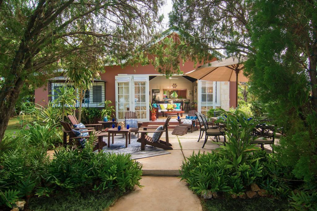 Fantasy & Beachnut Villas Villa Río Bueno