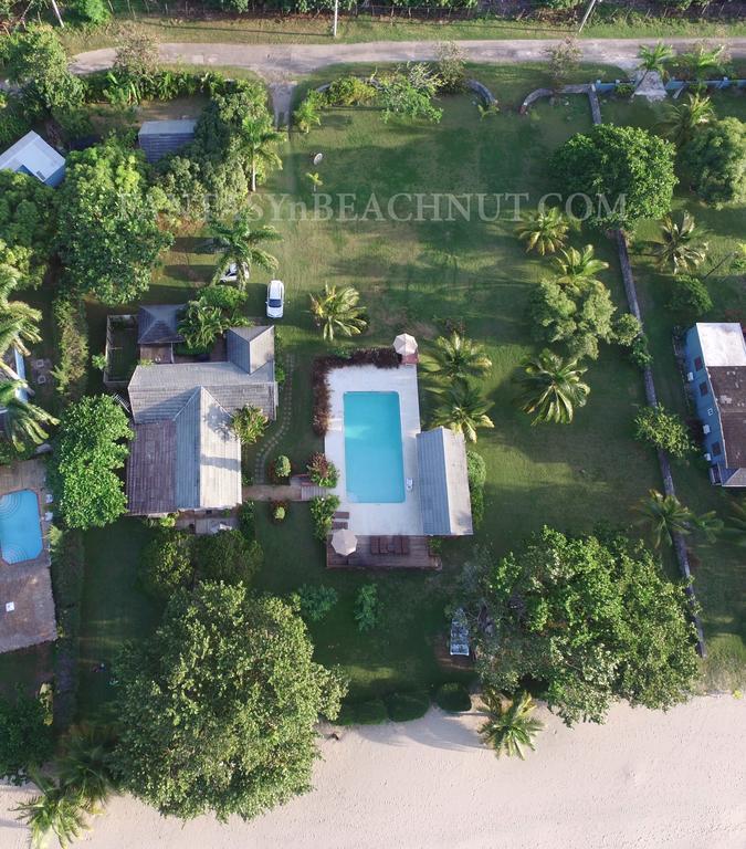 Villa Fantasy & Beachnut Villas Río Bueno
