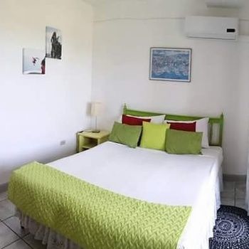 At Fisherman's Point Apartahotel