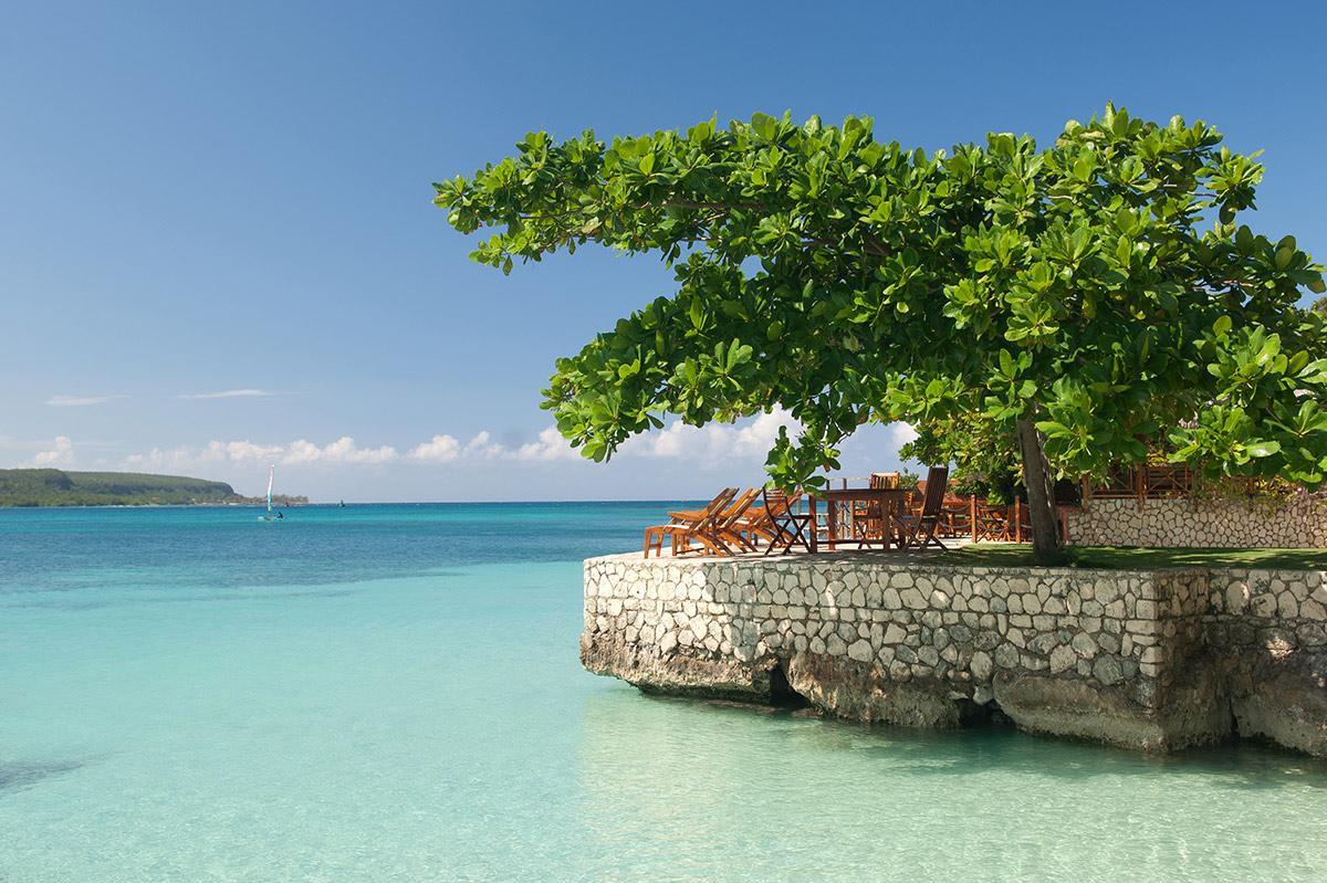 Whispering Waters Seven Bedroom * SAINT ANN