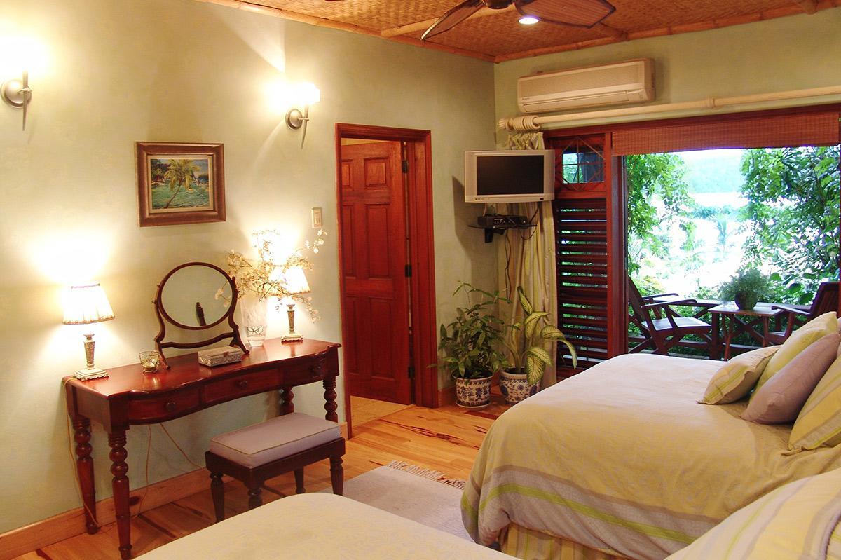Villa Whispering Waters Seven Bedroom *