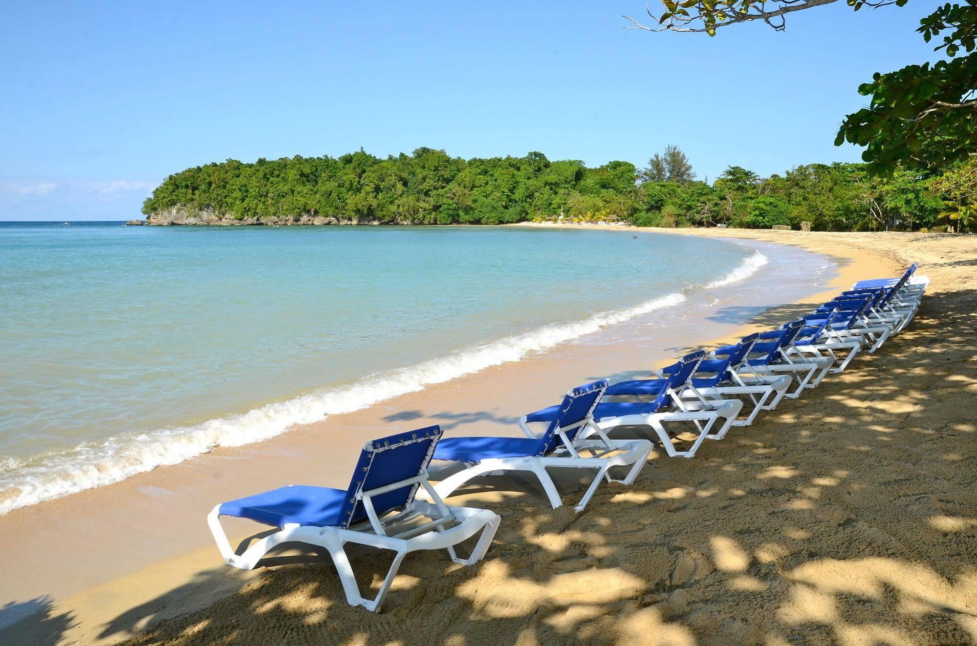 Kaz Kreol Beach Hotel 3*