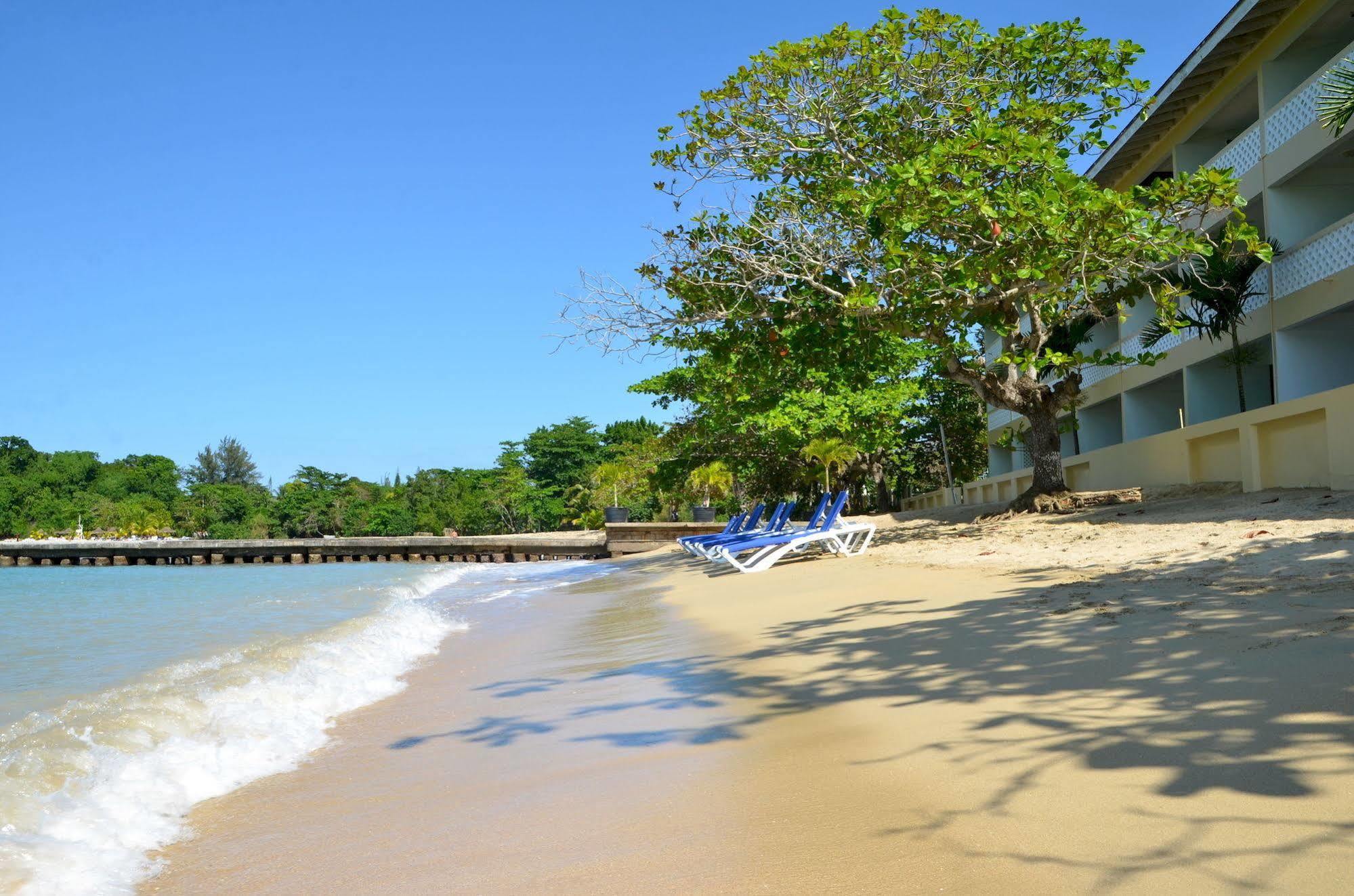 Kaz Kreol Beach Ocho Rios