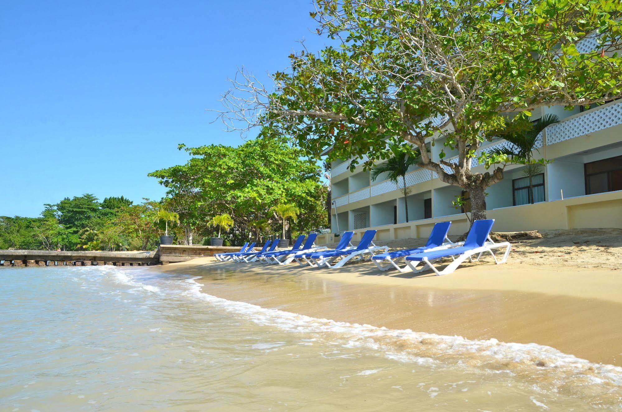 Kaz Kreol Beach Hotel 3*