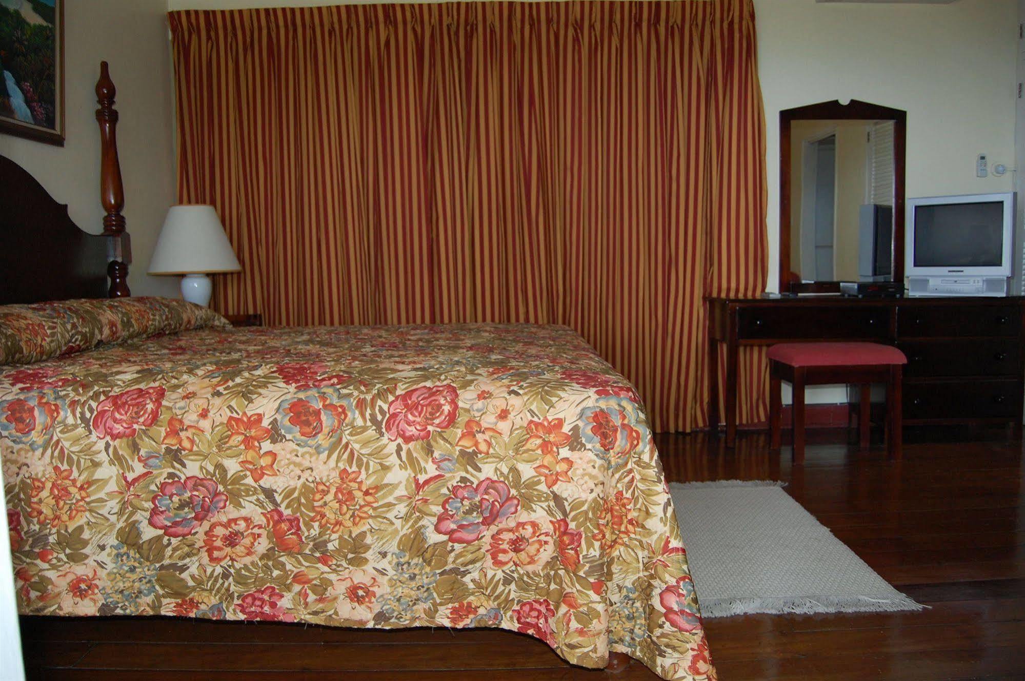 Hotel At Shaw Park Gardens & Waterfalls Ocho Ríos
