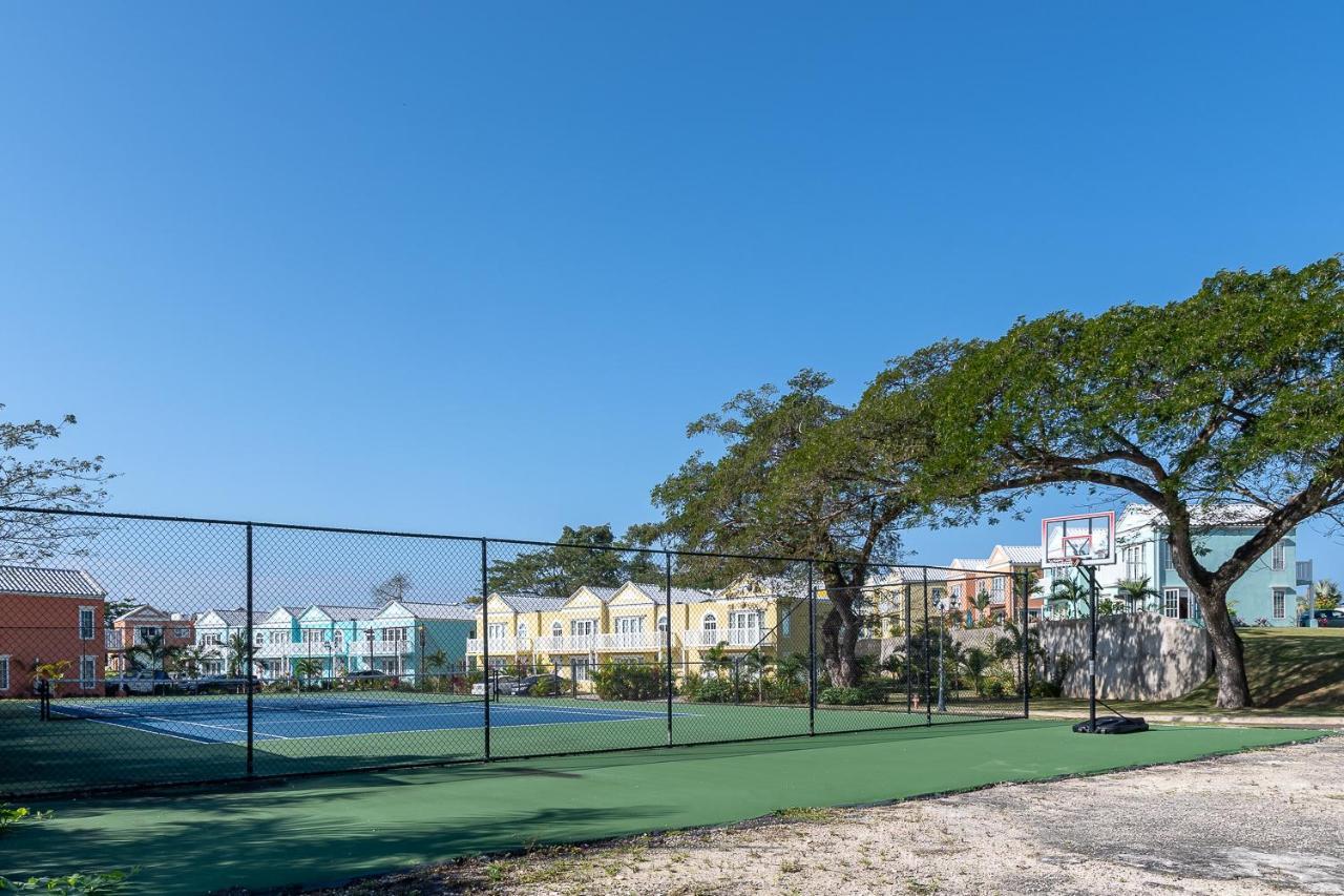 Holiday home Little Bay Country Club *