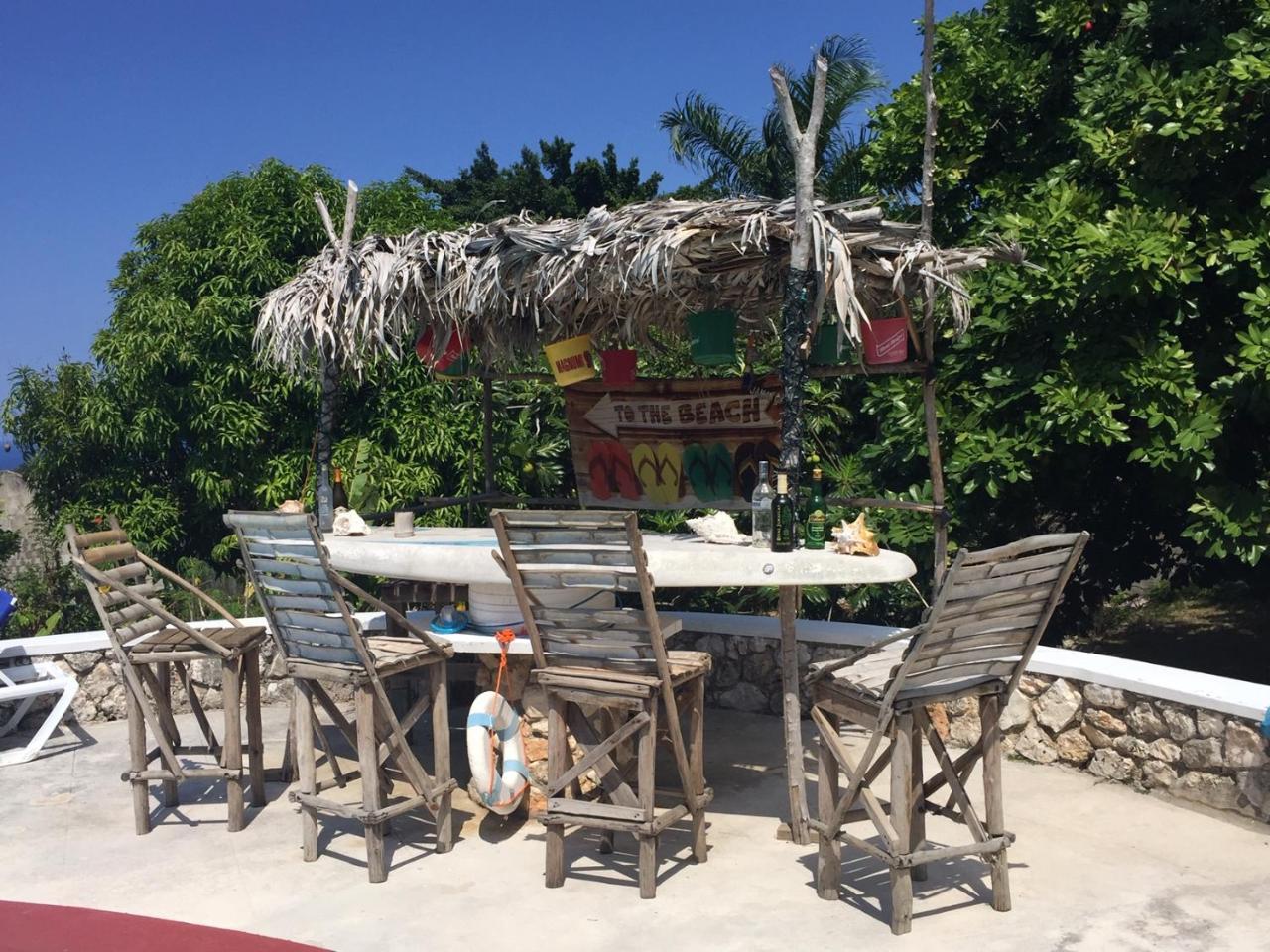 Five Gables Hostel Montego Bay
