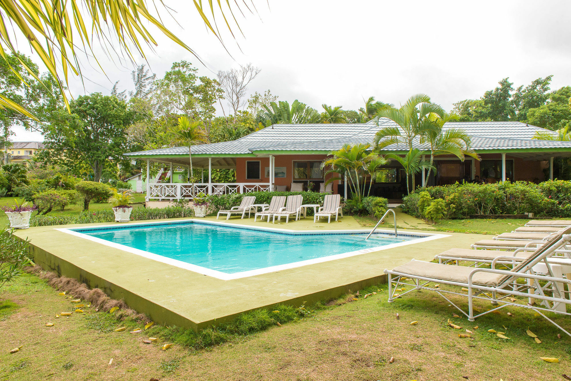 Viento Hotel Tower Isle