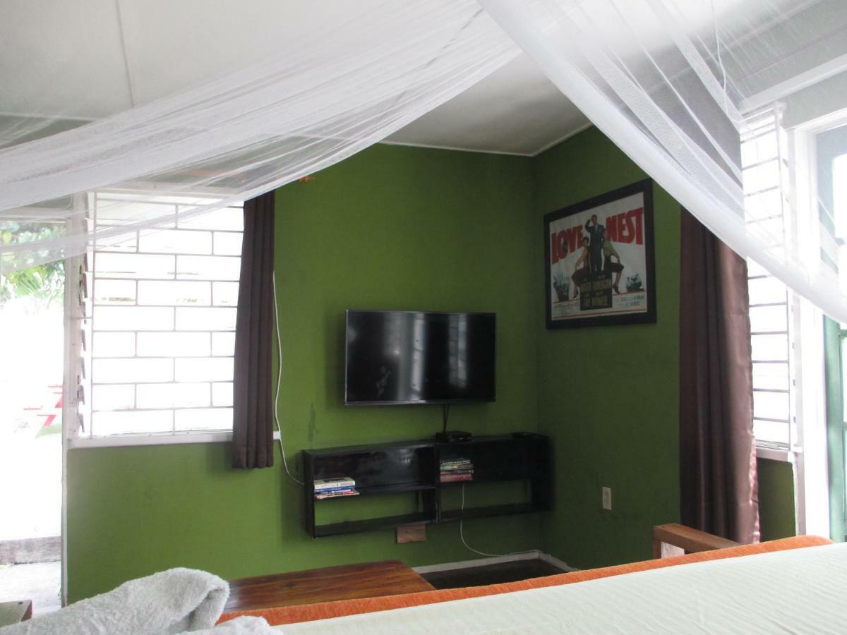Kingsworth Bed and breakfast 2*