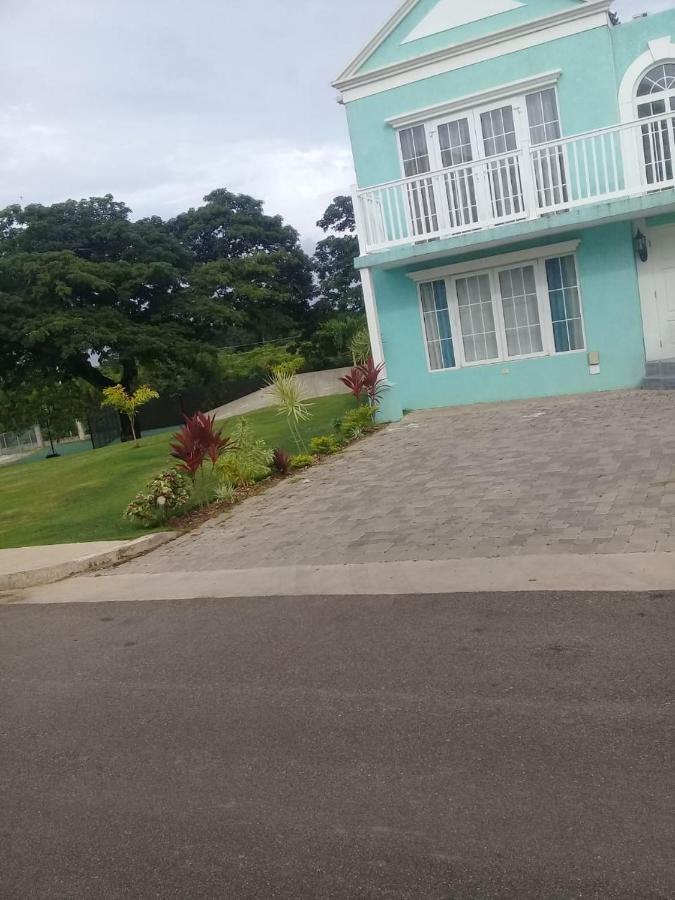 Little Bay Country Club *