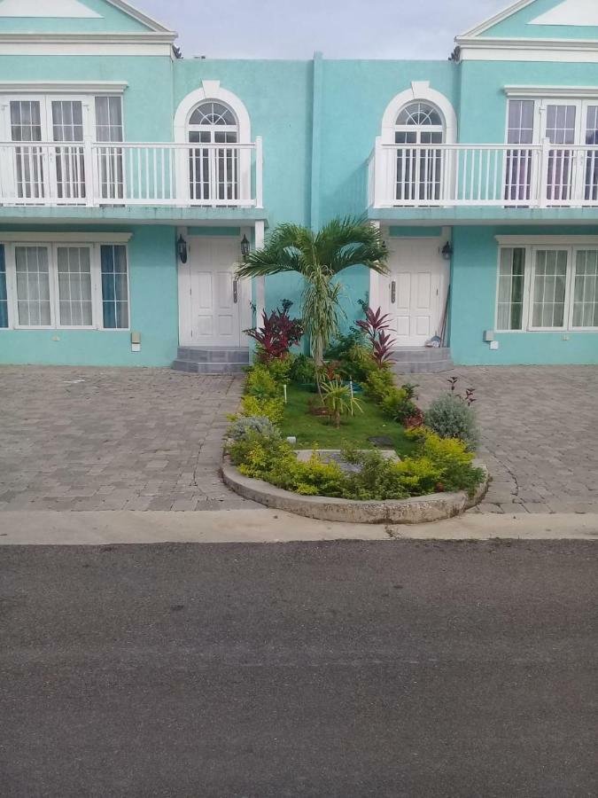 Little Bay Country Club *