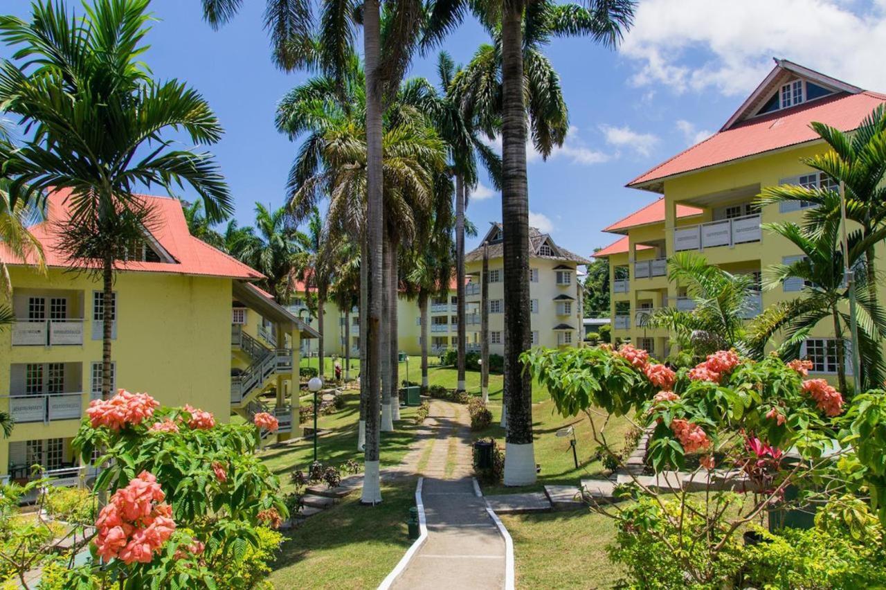Apartment E 20 Mystic Ridge