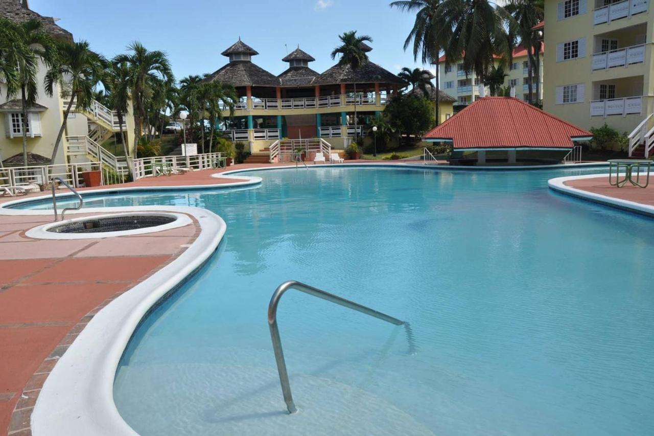 E 20 Mystic Ridge * Ocho Rios