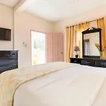 Shaw Park Gem Apt 12A