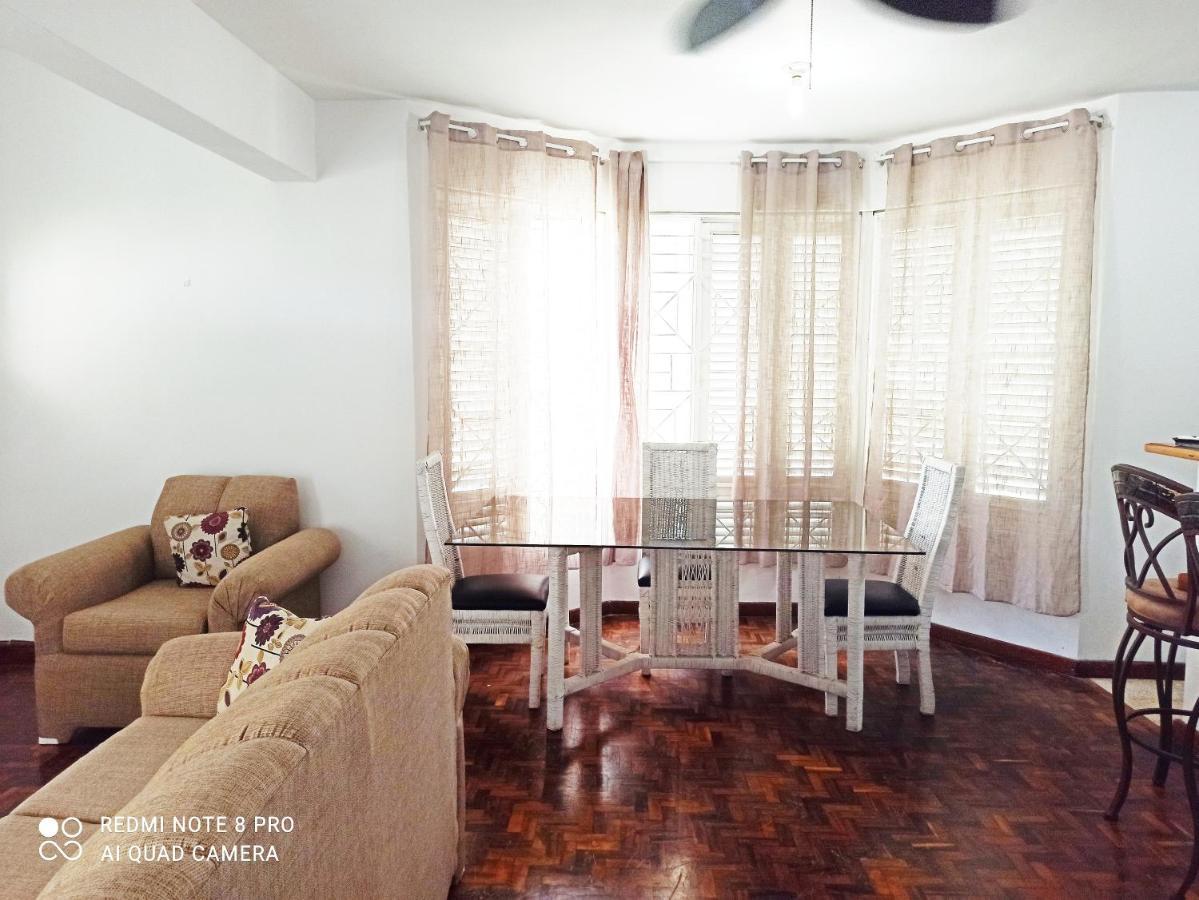 Columbus Heights 26 F Apartamento Ocho Ríos