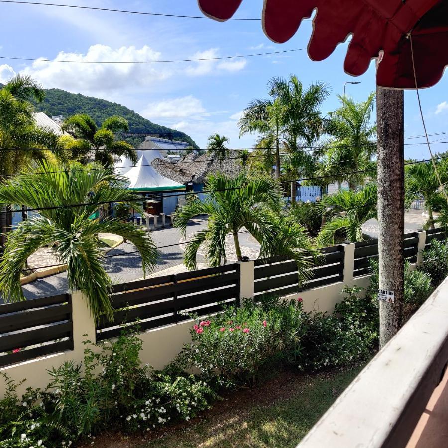 Fisherman's Point Beach-front Condomania 3* Ocho Rios