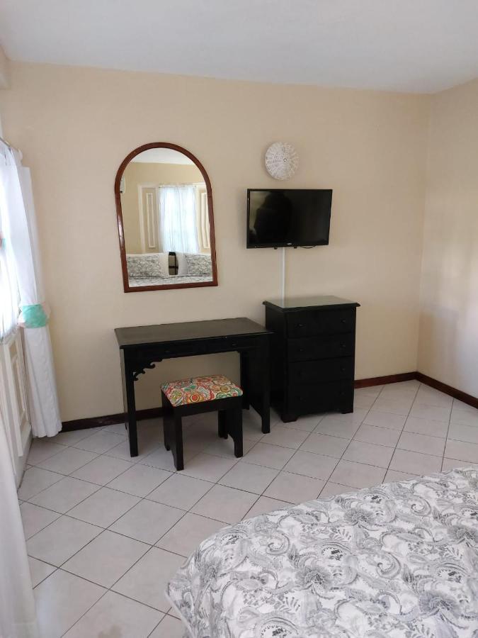 Cozy Escape Apartment Runaway Bay