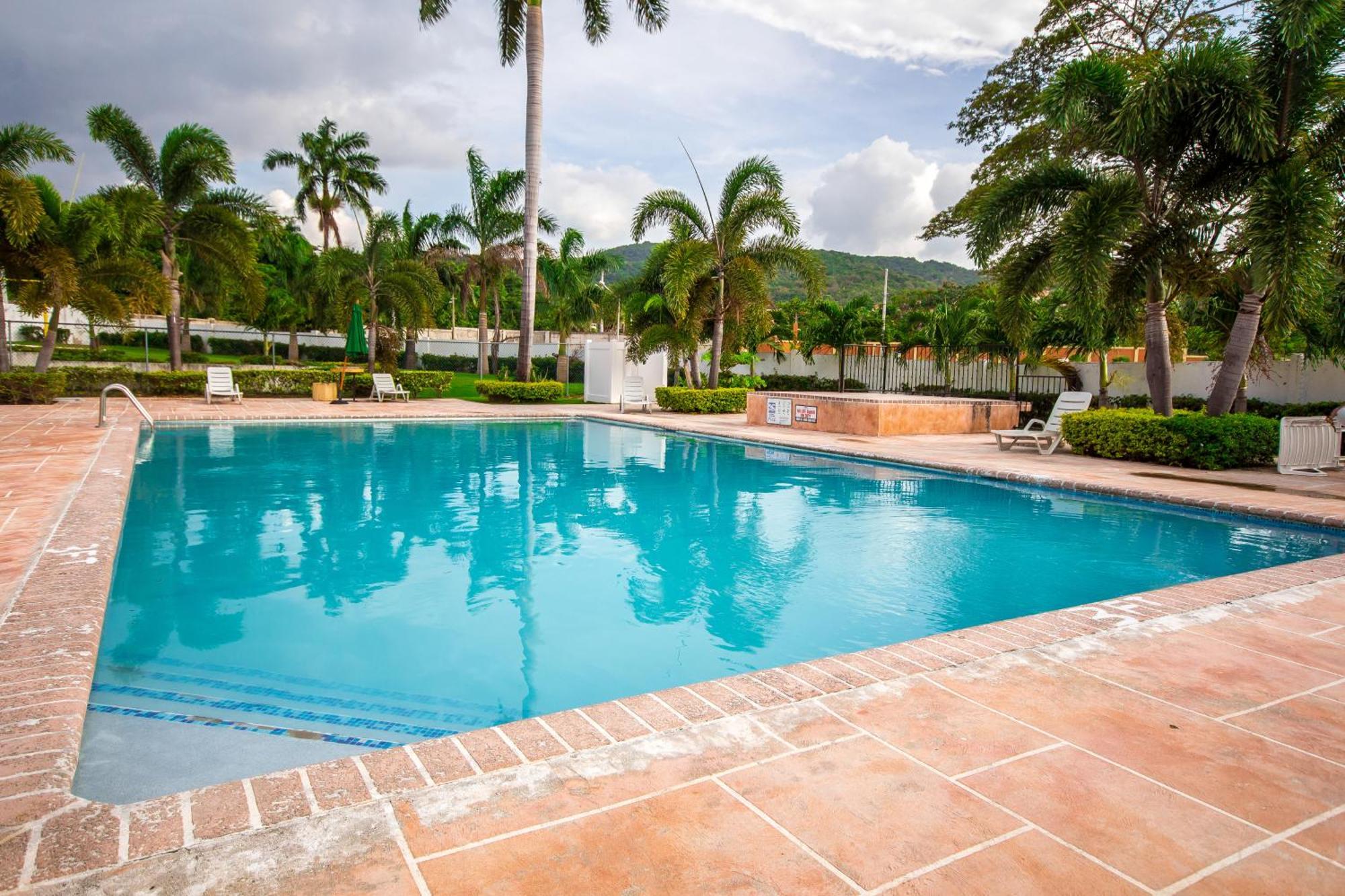 Ocho Rios Drax Hall Manor 3 Bed Sleeps 7 Holiday home *