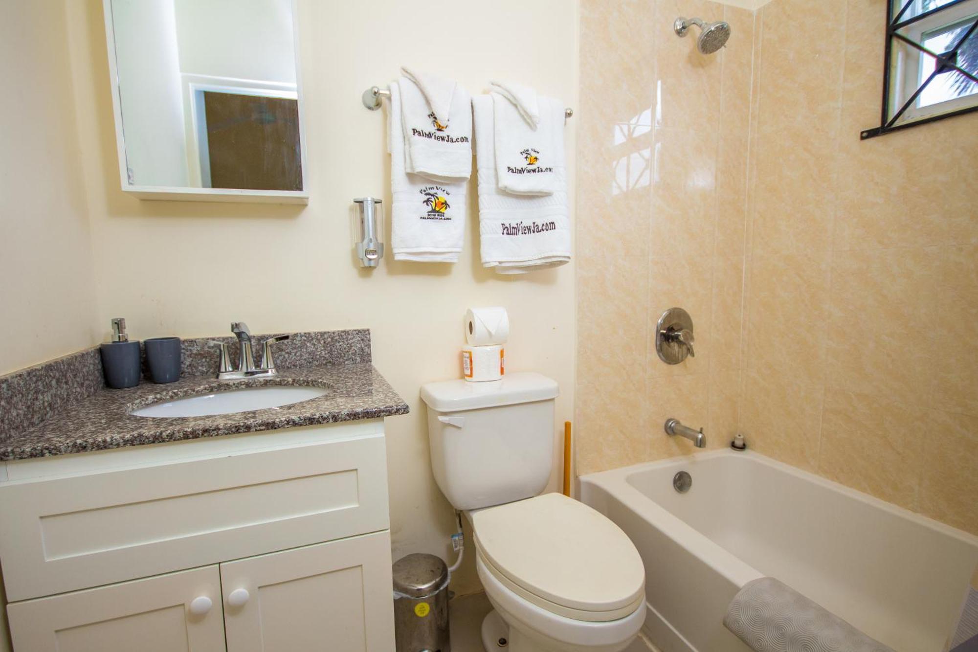 Ocho Rios Drax Hall Manor 3 Bed Sleeps 7 Holiday home