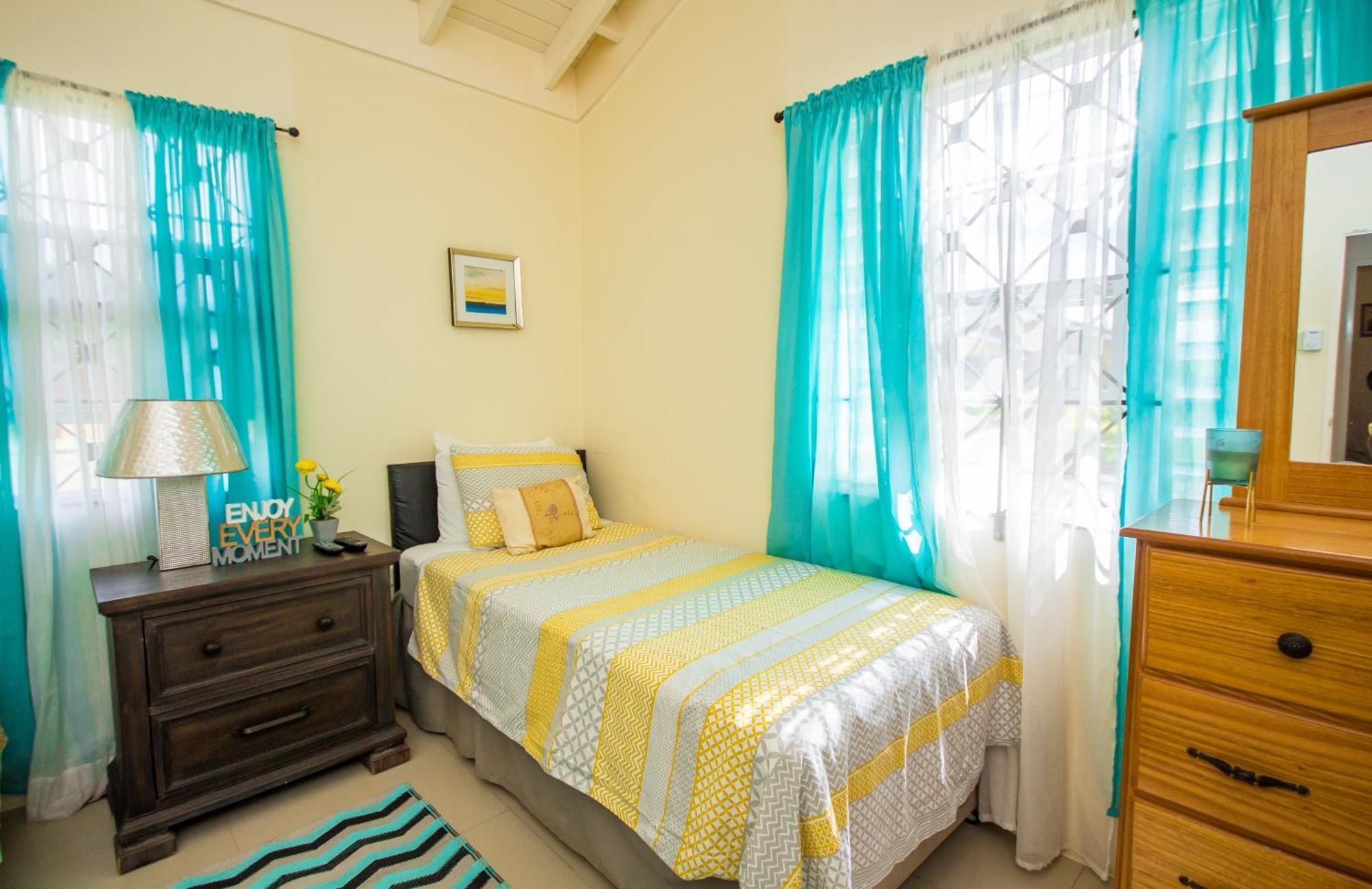 Ocho Rios Drax Hall Manor 3 Bed Sleeps 7 Holiday home *