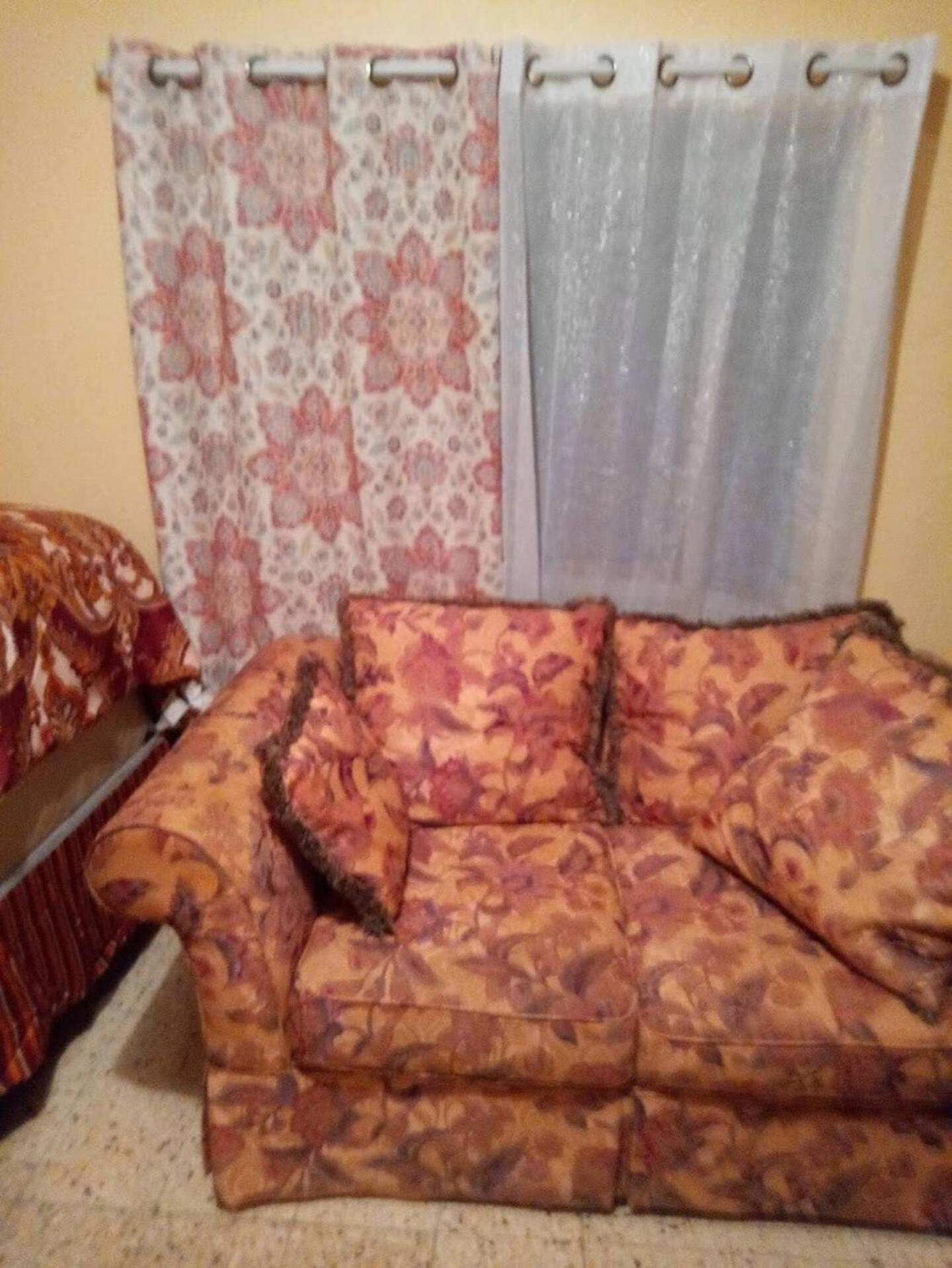 Boothe's Palace Apartment *